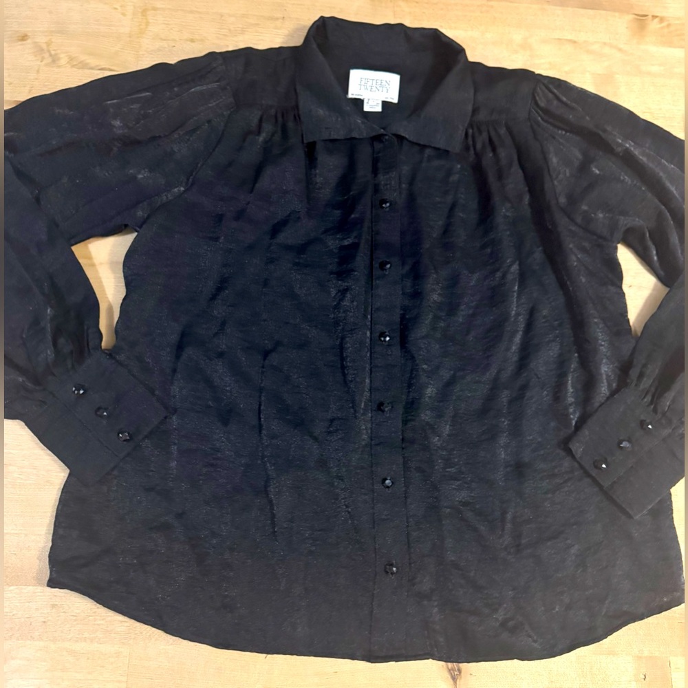 Fifteen Twenty Elegant women’s Black shimmer Blouse